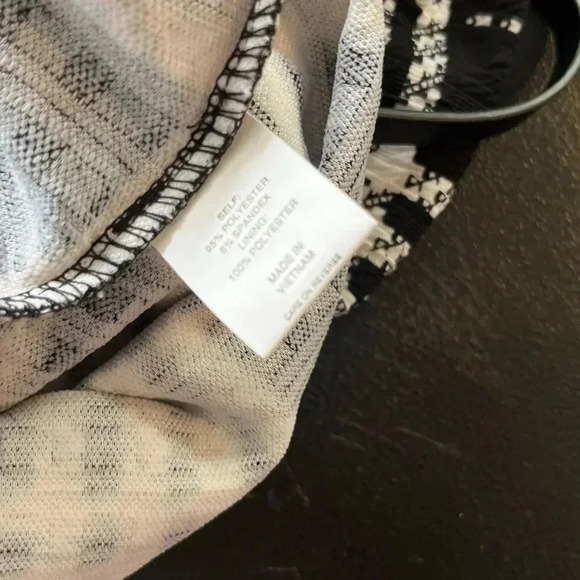 ~NY & Co~ Beautiful Dress - Size 8 - Picture 7 of 7